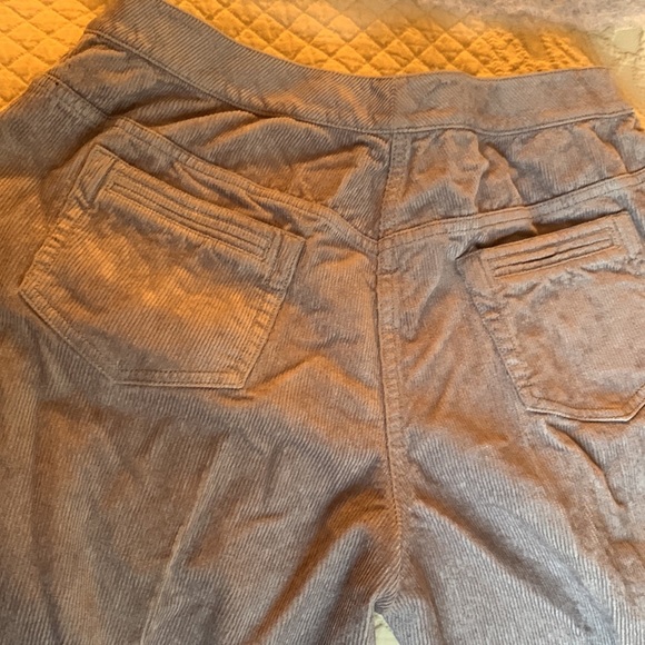 DONATED St John Sport Corduroy Pants - Picture 4 of 4